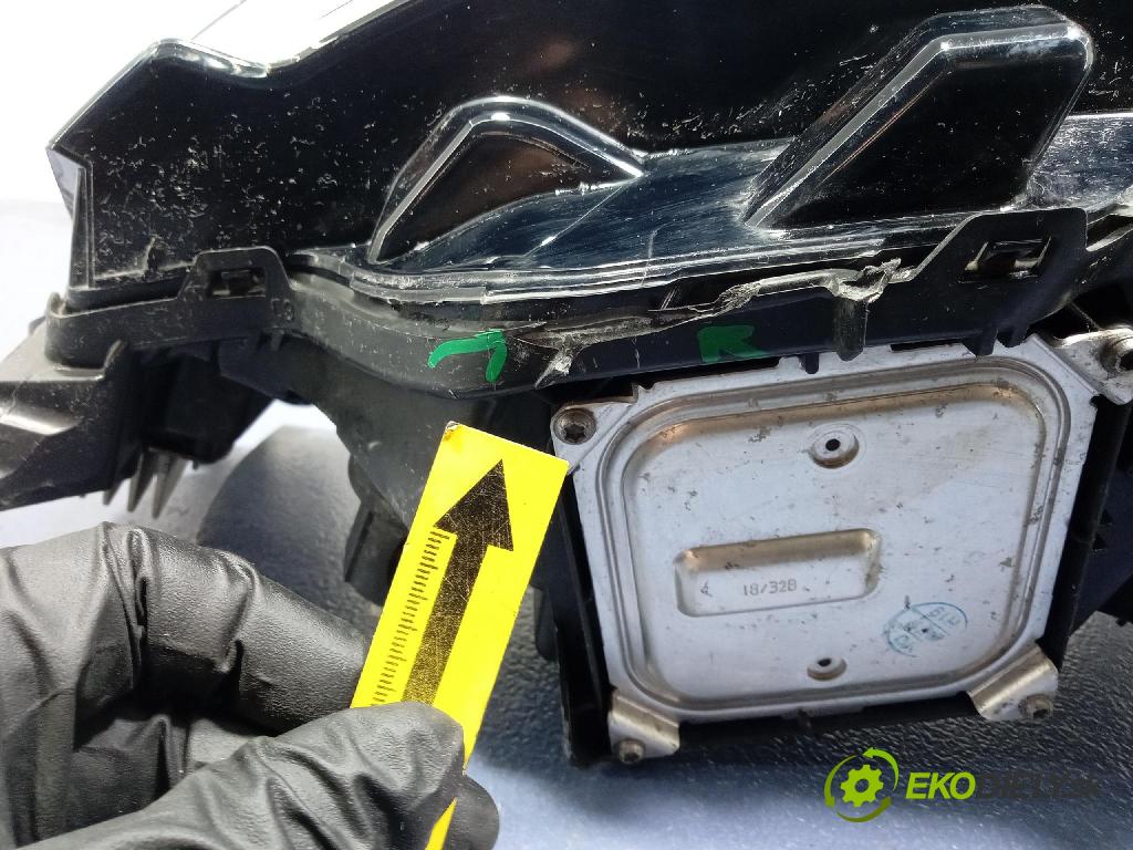 Renault Koleos 0 Reflektor: v pravo: 260108343R