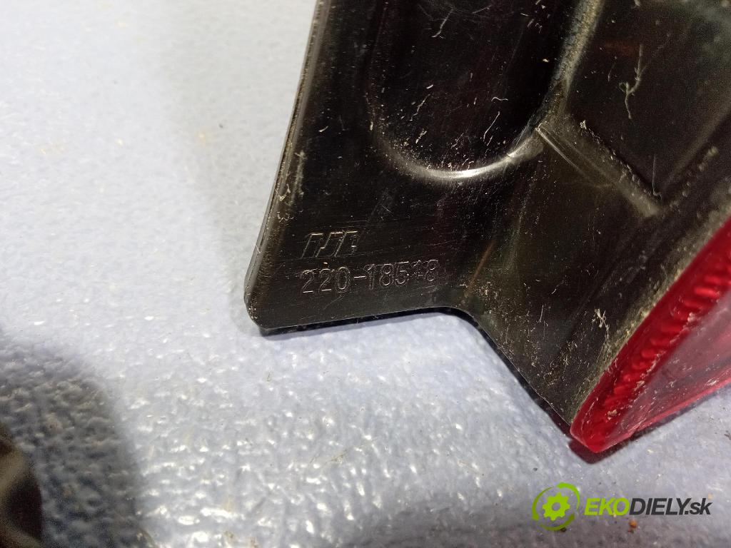 Suzuki Baleno 0 světlo Zad: Práva: Mimo: