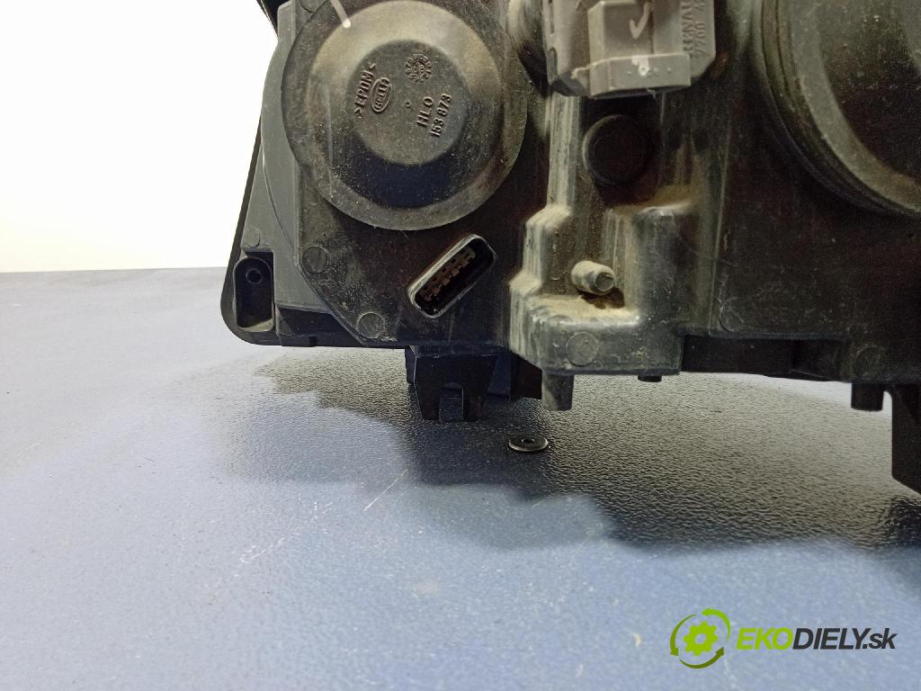 Nissan Qashqai 0 světlo v pravo: 26010JD90A