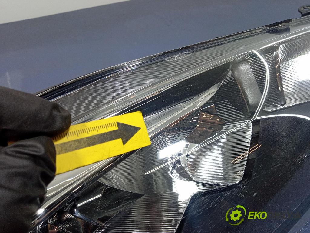 Ford Fiesta 0 Reflektor: v pravo: C1BB-13W029-AG