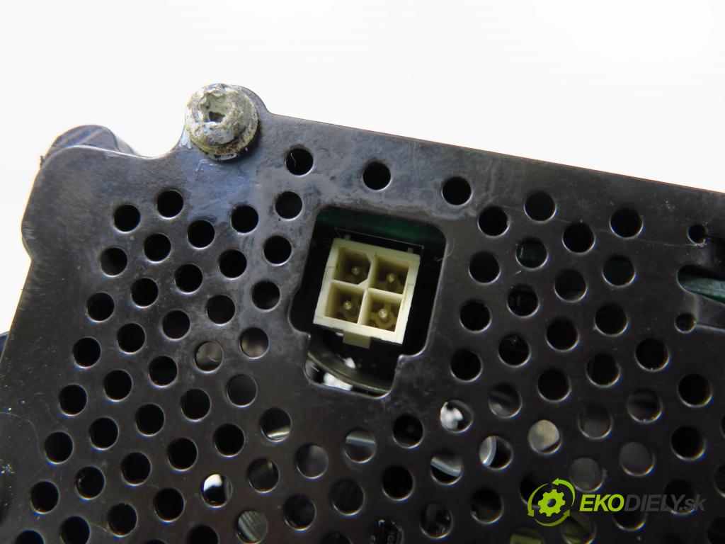 AUDI A6 Avant (4B5, C5) KOMBI 1999 142,00 2.8 - AMX 2771,00 Zosilňovač AMP310C5 (Zosilňovače)