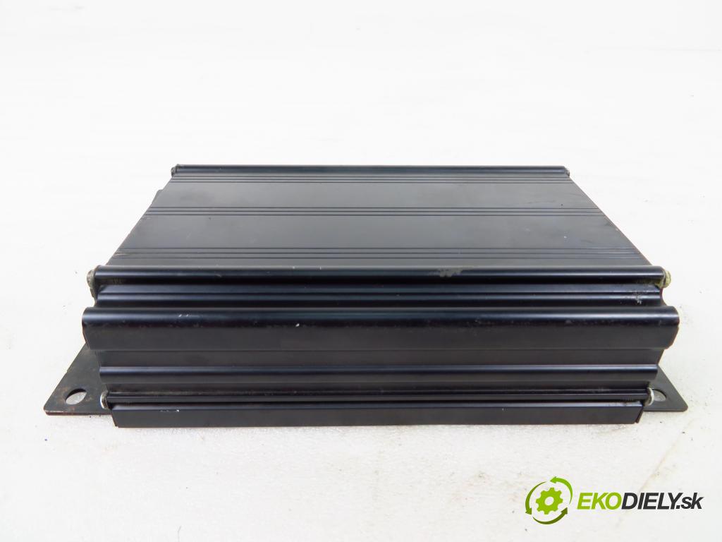 AUDI A6 Avant (4B5, C5) KOMBI 1999 142,00 2.8 - AMX 2771,00 Zosilňovač AMP310C5 (Zosilňovače)