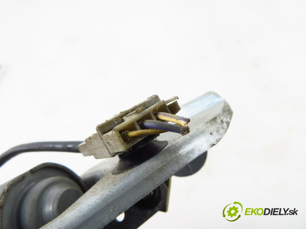 RENAULT MEGANE I (BA0/1_) HB 1996 55,00 1.6 i 8V (BA0L) 75- K7M 720 1598,00 Motorček stierače zadné 8200028554 ; 1397020056