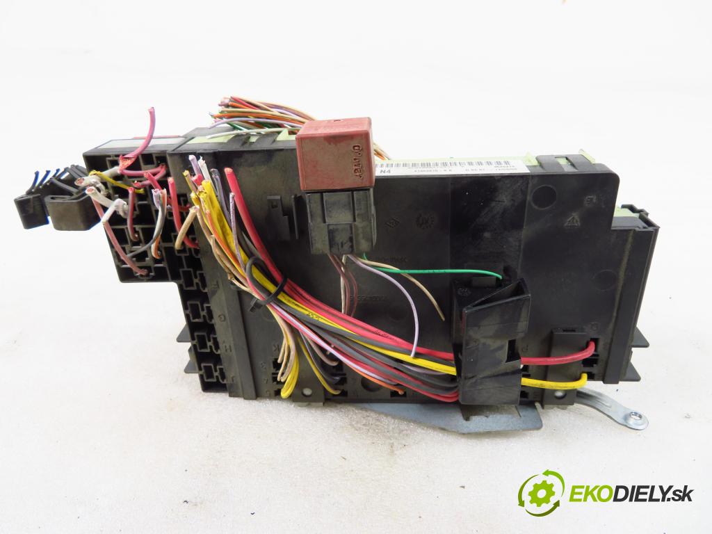 RENAULT CLIO II (BB_, CB_) HB 2000 55,00 1.4 (B/CB0C) - E7J 634 1390,00 MODUL BSI P8200031557 ; 216566150A