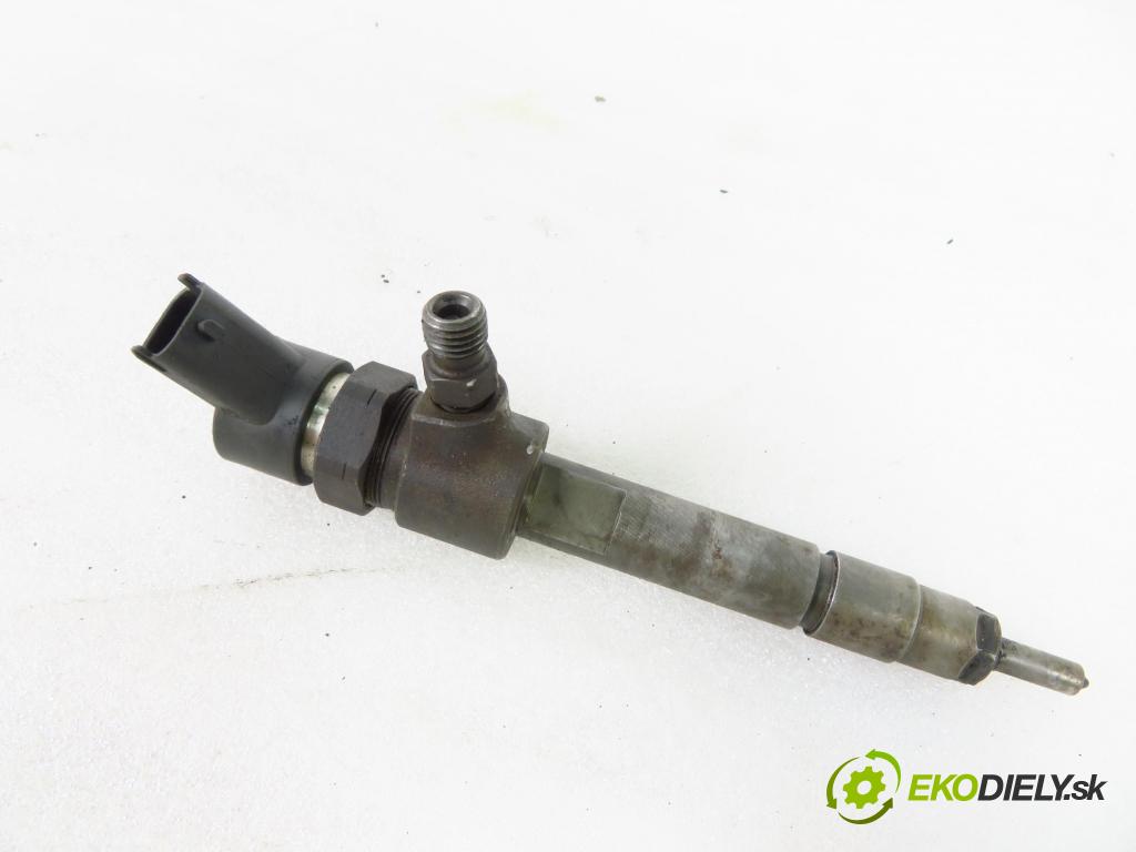 FIAT PUNTO (188_) HB 2001 59,00 1.9 JTD 80 - 188 A2.000 1910,00 vstrekovač 0445110119 (Vstrekovače)