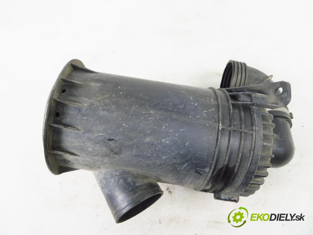 FIAT PUNTO (188_) HB 2001 59,00 1.9 JTD 80 - 188 A2.000 1910,00 Obal filtra vzduchu 46755078 ; 46552774 (Obaly filtrov vzduchu)