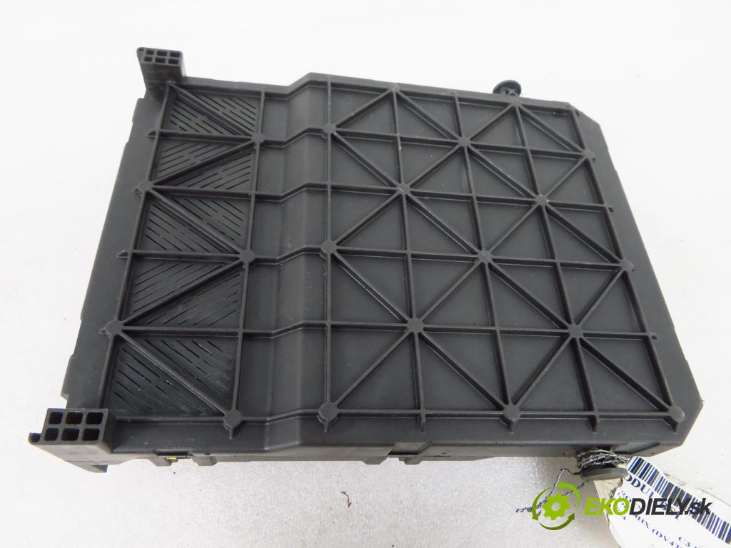 CITROEN C3 I (FC_) HB 2003 50,00 1.4 HDi 8V - 8HX 1398,00 MODUL BSI S118085200I ; 9650585780