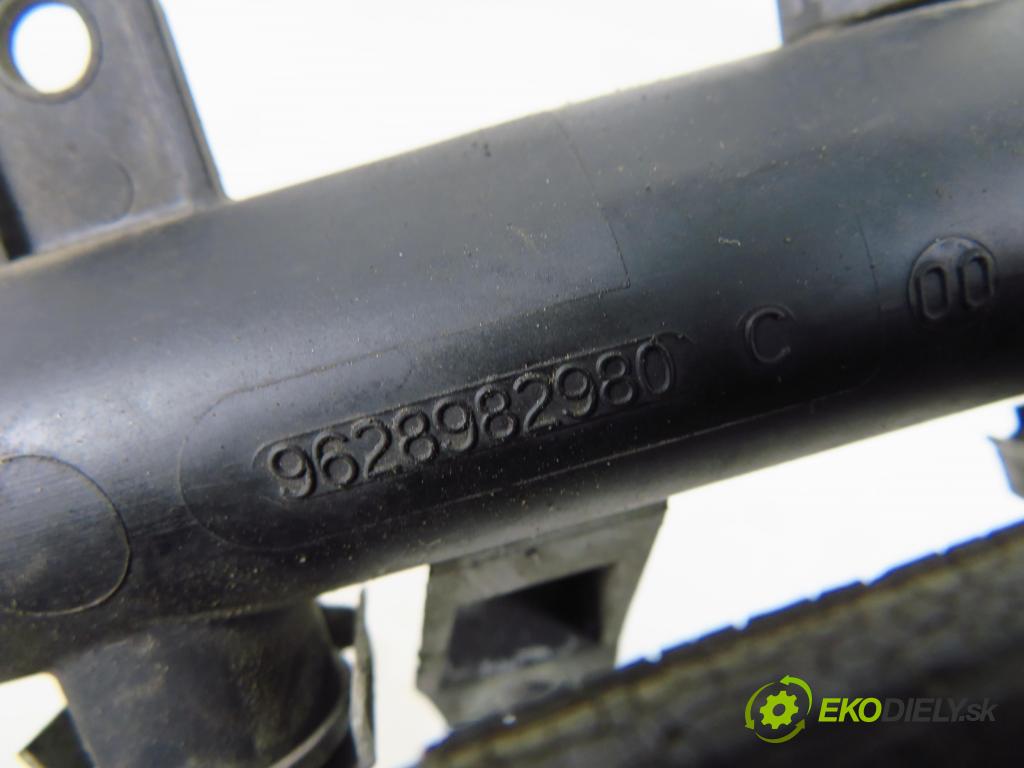 PEUGEOT 206 liftback (2A/C) HB 1999 55,00 1.4 i 75 -  KFX 1361,00 Lišta vstrekovacia 9628982980C (Vstrekovacie lišty)