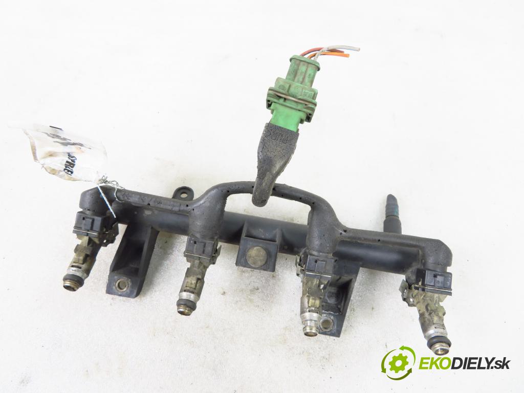 PEUGEOT 206 liftback (2A/C) HB 1999 55,00 1.4 i 75 -  KFX 1361,00 Lišta vstrekovacia 9628982980C (Vstrekovacie lišty)