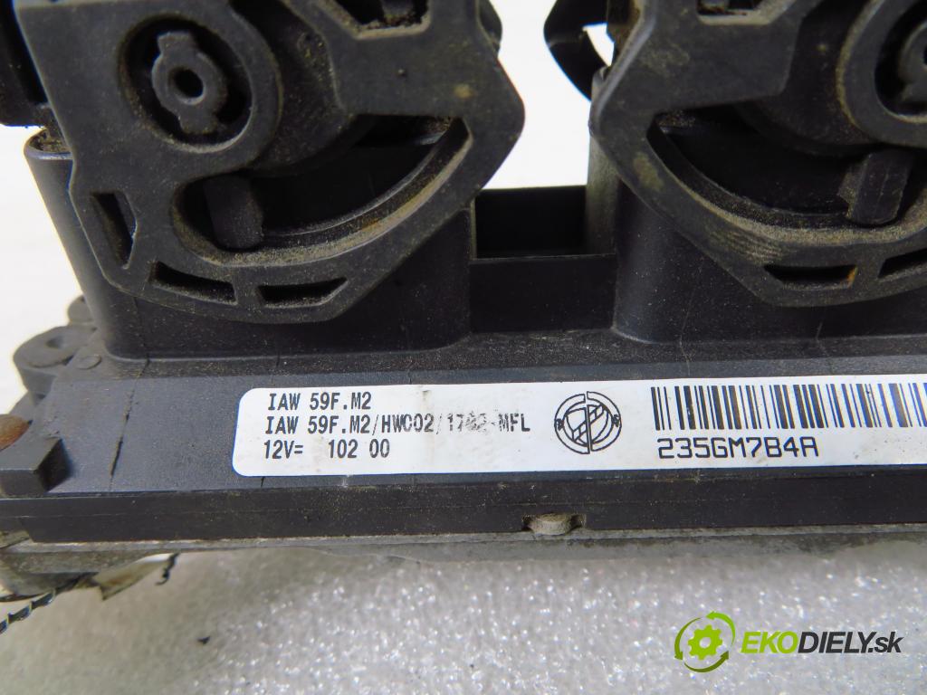 FIAT PUNTO (188_) HB 2002 44,00 1.2 60 - 188 A4.000 1242,00 Riadiaca jednotka Motor IAW59FM2 ; 6160038904