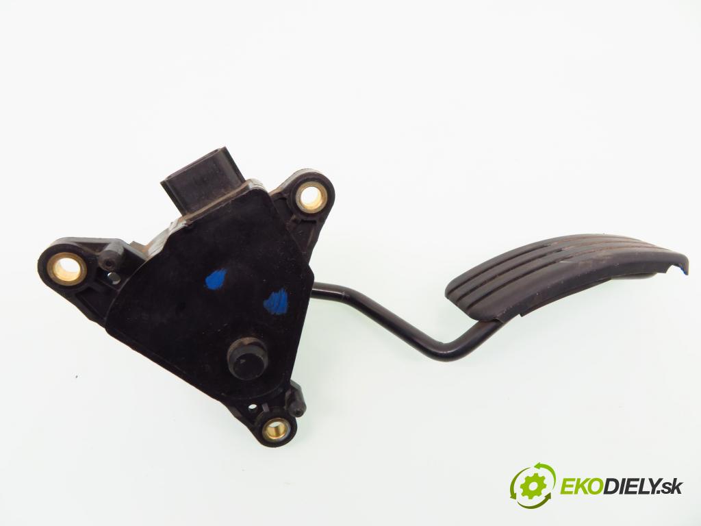 RENAULT SCENIC II (JM0/1_) MINIVAN 2007 74,00 1.5 dCi 101 - K9K 728 1461,00 Potenciometer plynu 8200159647B (Pedále)