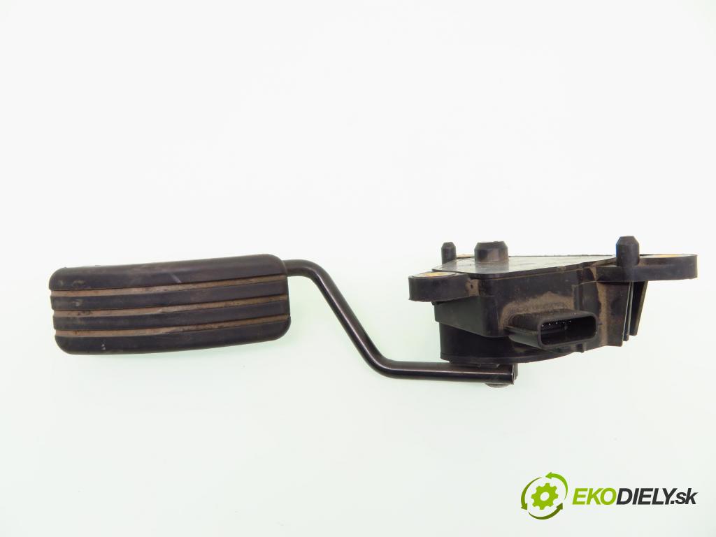 RENAULT SCENIC II (JM0/1_) MINIVAN 2007 74,00 1.5 dCi 101 - K9K 728 1461,00 Potenciometer plynu 8200159647B (Pedále)