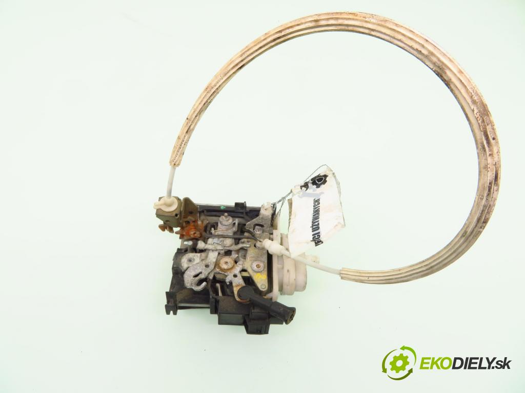 AUDI A4 (8D2, B5) SEDAN 1998 66,00 1.9 TDI - AHU 1896,00 zámok 8D1837015F