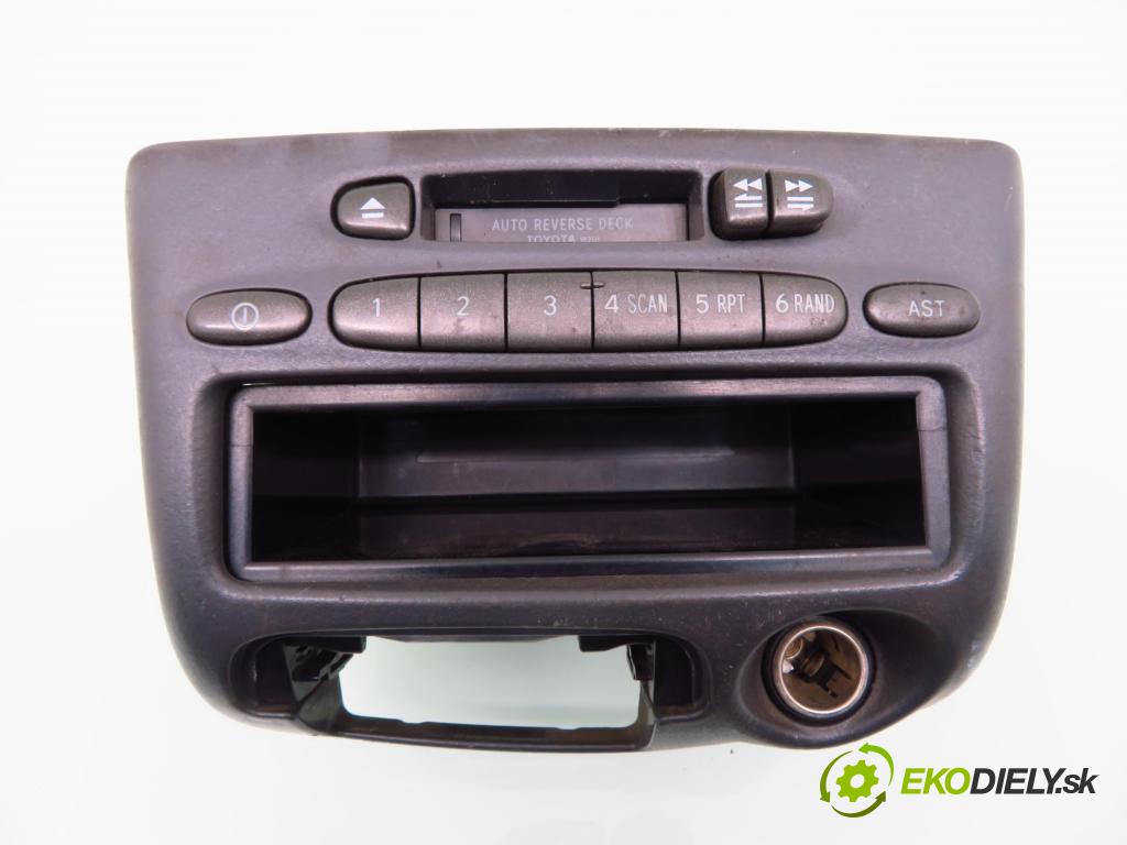 TOYOTA YARIS (_P1_) HB 2006 50,00 1.0 VVT- i 68 - 1SZ-FE 998,00 RADIO Modul 8612052010