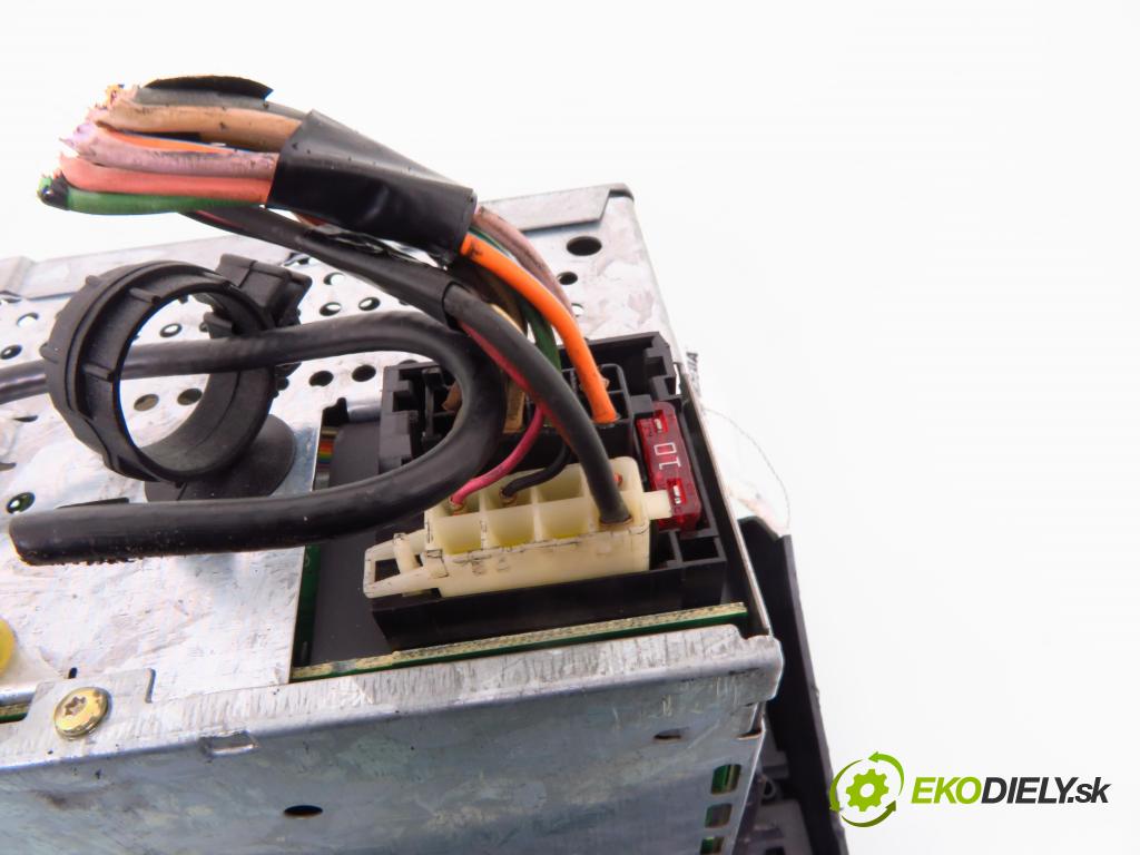 FIAT STILO (192_) HB 2002 76,00 1.6 16V 103 - 182 B6.000 1596,00 RADIO Modul 735296994 ; 2FCF18C838AE