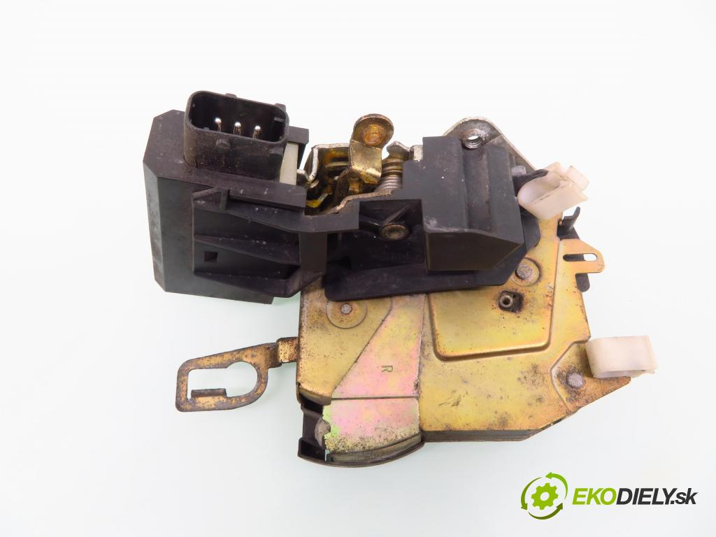 BMW 3 Compact (E36) COMPACT 1999 75,00 1.6 316 i 102 - M43 B16 (164E2) 1596,00 zámok 67118353012 ; 8353012 ; 40620821