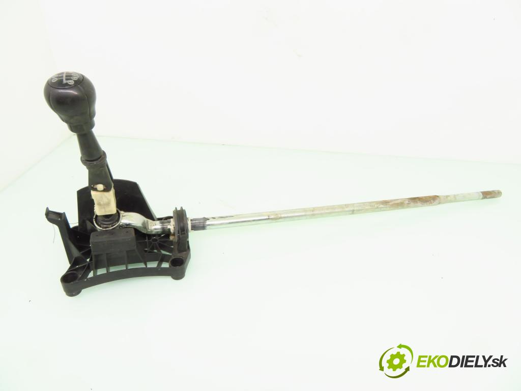 OPEL CORSA C (X01) HB 2002 55,00 1.7 DTI - Y 17 DT 1686,00 ZVEDÁK: