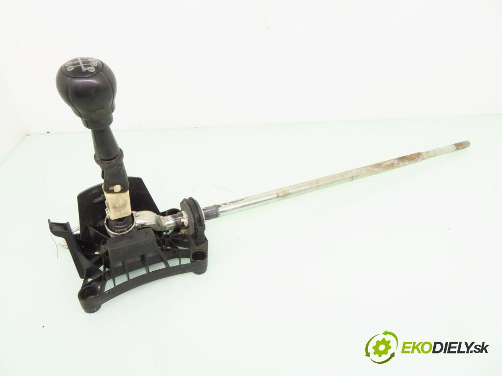 OPEL CORSA C (X01) HB 2002 55,00 1.7 DTI - Y 17 DT 1686,00 ZVEDÁK: