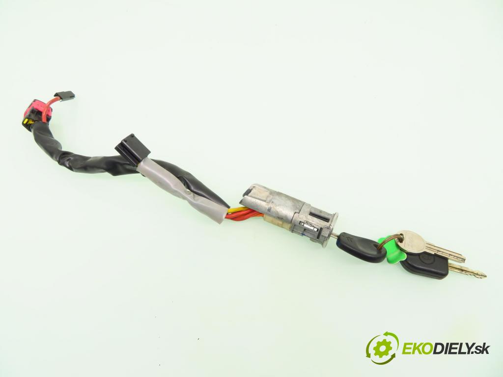 CITROEN XSARA PICASSO (N68) MINIVAN 2001 85,00 1.8 16V - 6FZ (EW7J4) 1749,00 spinačka N0501539  (Spínacie skrinky a kľúče)