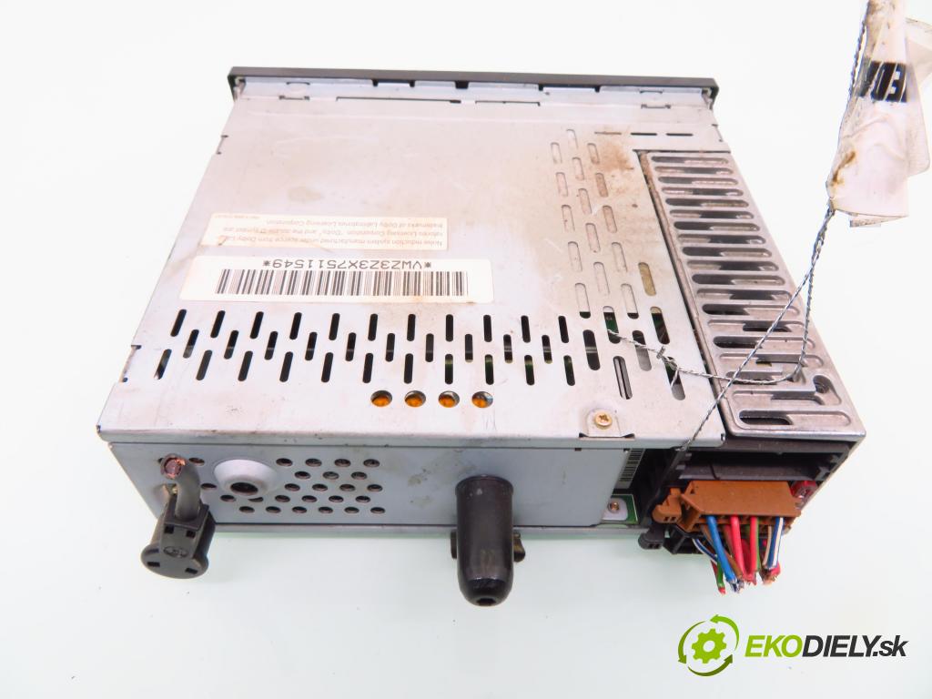 VW PASSAT B5 Variant (3B5) KOMBI 1997 92,00 1.8 - APT 1781,00 RADIO Modul 1J0035186D