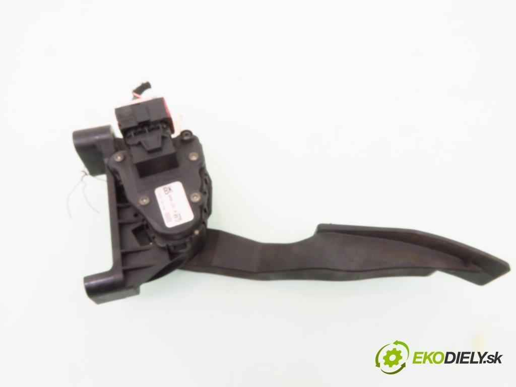 OPEL ASTRA G Kombi (T98) KOMBI 2003 74,00 2.0 DTI 16V 101 - X 20 DTH 1995,00 Potenciometer plynu 9157998 ; 6PV00811200 (Pedále)