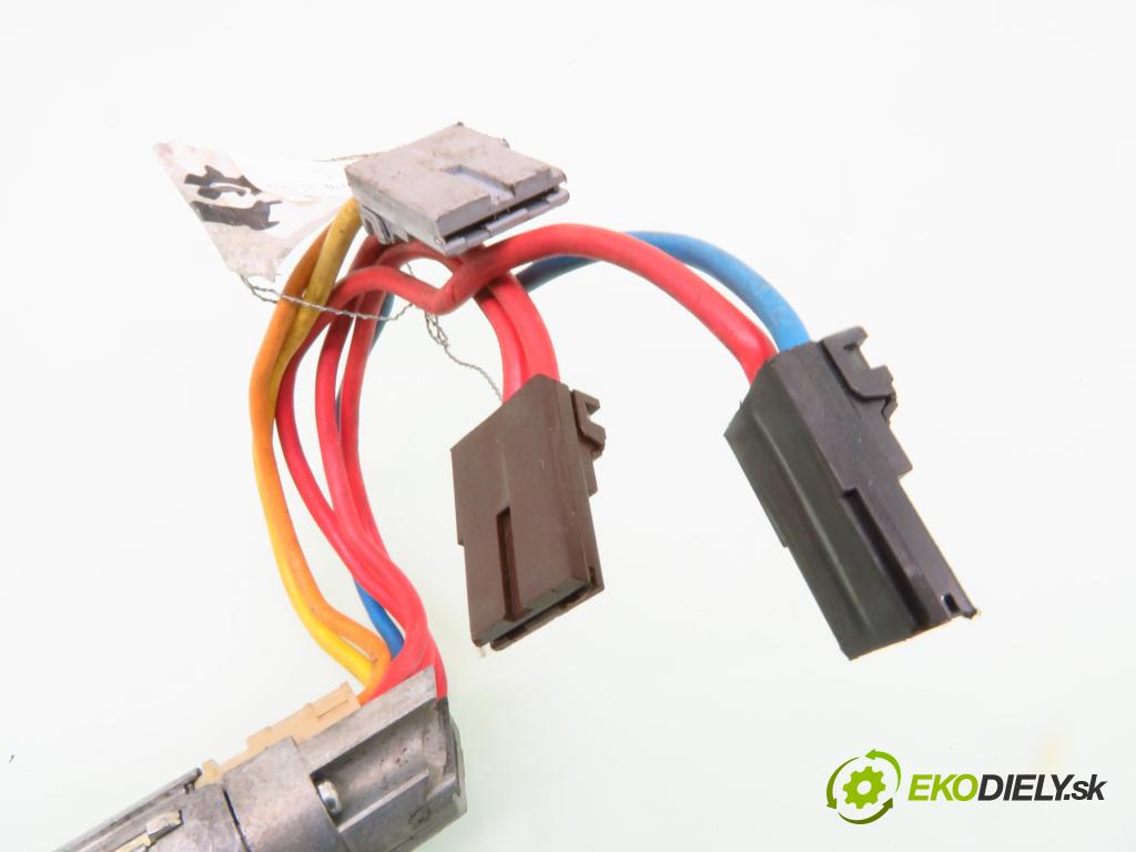 PEUGEOT 306 (7B, N3, N5) HB 1997 55,00 1.4 SL - KFX (TU3JP) 1361,00 spinačka  (Spínacie skrinky a kľúče)