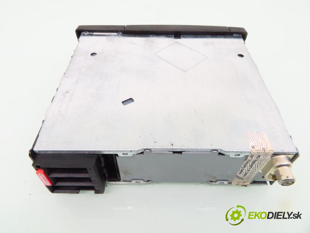 OPEL ASTRA G sedan (T98) SEDAN 1998 66,00 1.4 16V - Z 14 XE 1389,00 RADIO CD 24469302 ; CDR500