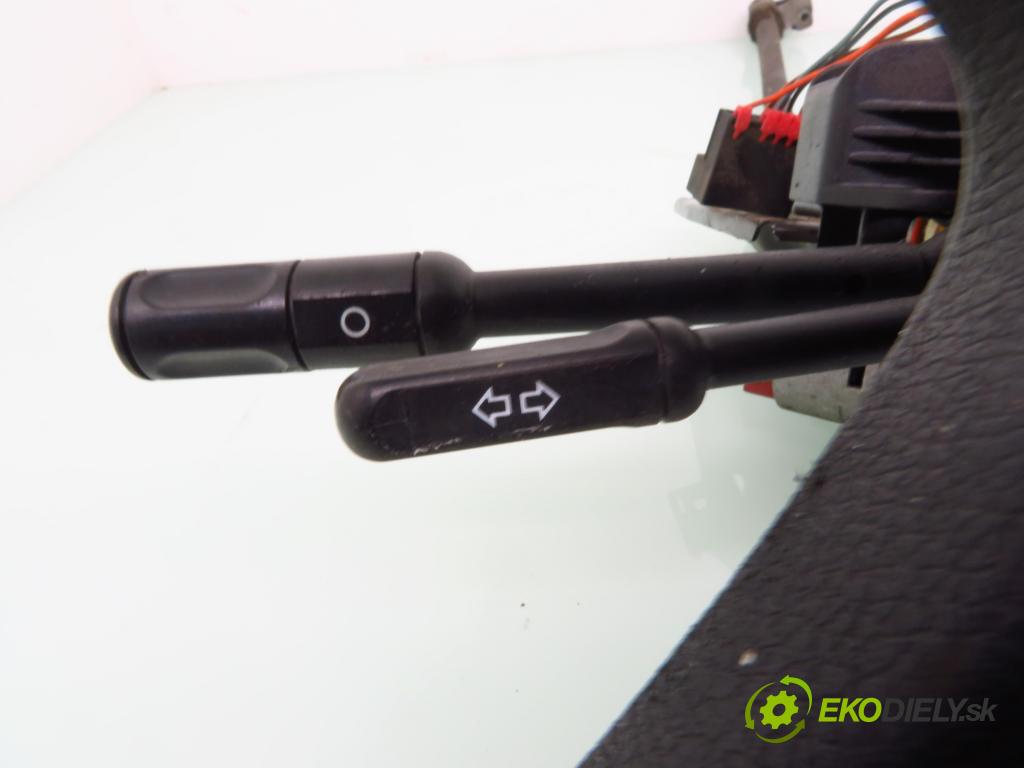 FIAT UNO (146_) HB 1997 42,00 1.0 57-146 C8.000 994,00 Hriadeľ, tyč volantu (Tyče riadenia (volantu))