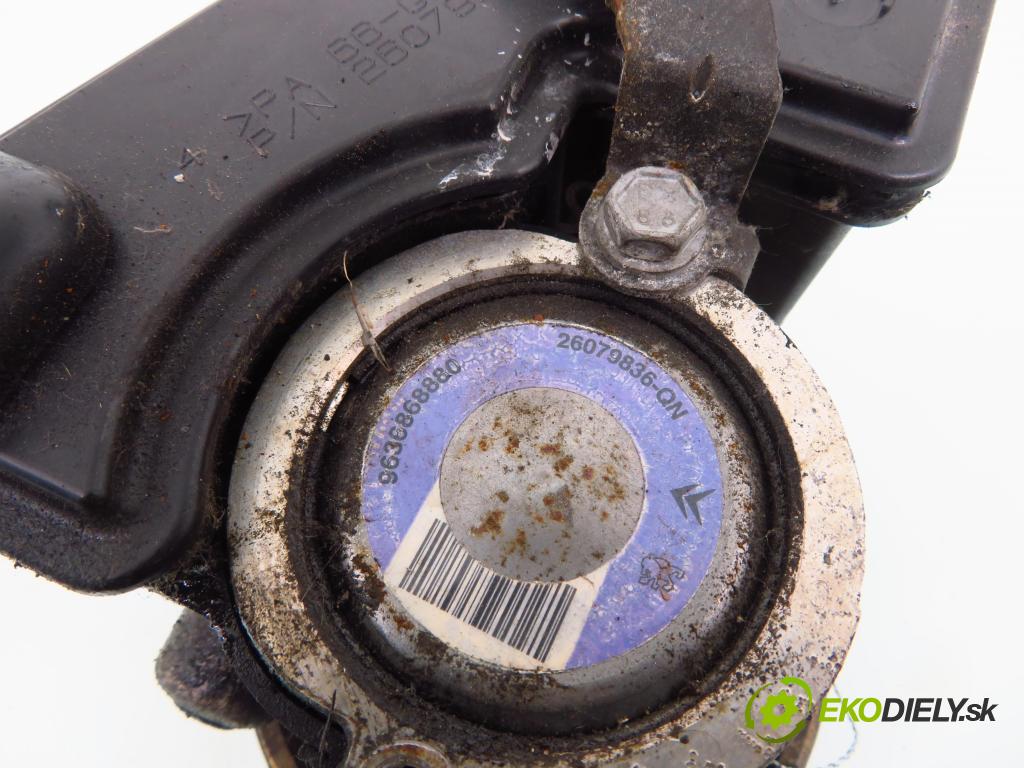 PEUGEOT 206 liftback (2A/C) LIFTBACK 2003 440,00 1.1 i - HFX (TU1JP) 1124,00 Pumpa servočerpadlo 9636868880 ; 26079836QN (Servočerpadlá, pumpy riadenia)