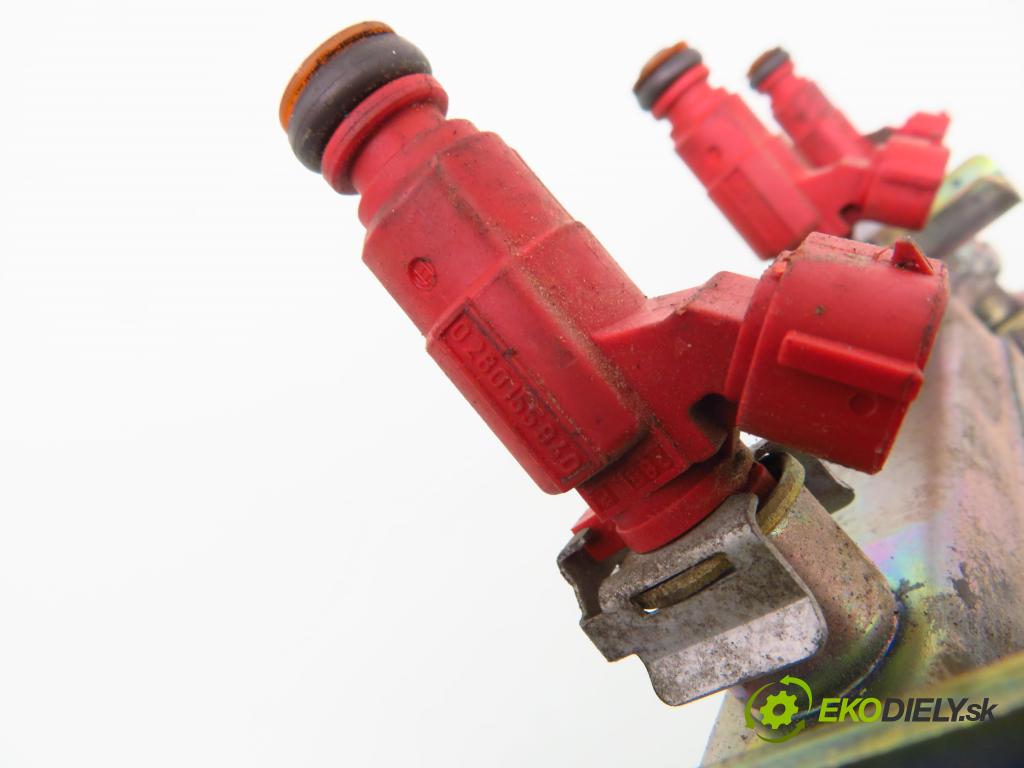 NISSAN ALMERA II (N16) SEDAN 2002 84,00 1.8 - QG18DE 1769,00 Lišta vstrekovacia 0280155940 ; 166009F600 ; 0280160640 (Vstrekovacie lišty)