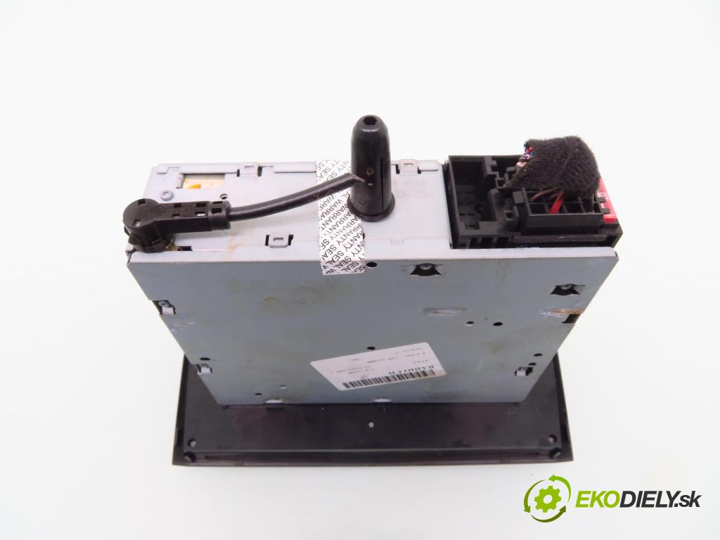 FIAT GRANDE PUNTO (199_) HB 2006 70,00 1.4 16V 95 - 199 A6.000 1368,00 RADIO CD 7354295790 ; 7646328316