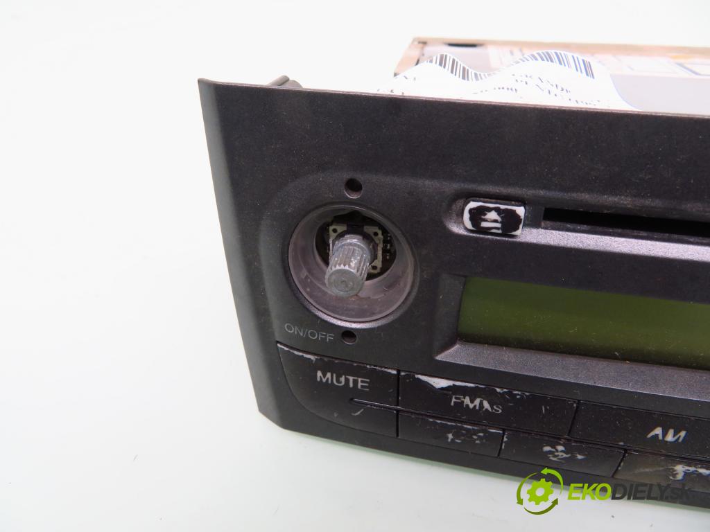 FIAT GRANDE PUNTO (199_) HB 2006 70,00 1.4 16V 95 - 199 A6.000 1368,00 RADIO CD 7354295790 ; 7646328316