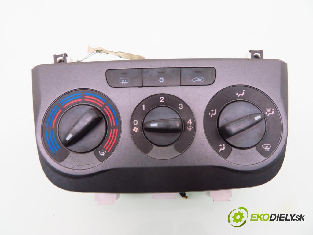 FIAT GRANDE PUNTO (199_) HB 2006 70,00 1.4 16V 95 - 199 A6.000 1368,00 Panel topení KLIMATIZACE: 5G1140100