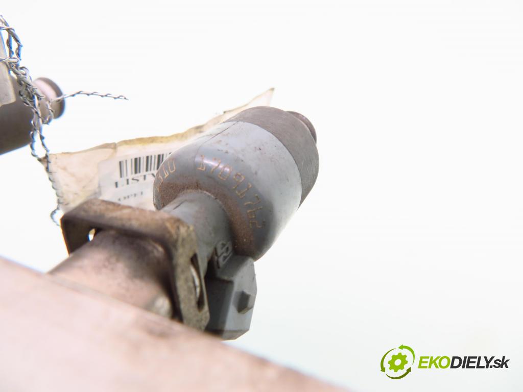 OPEL ASTRA G Kombi (T98) KOMBI 2000 74,00 1.6 16V 100 - X 16 XEL 1598,00 Lišta vstrekovacia 17091762 (Vstrekovacie lišty)