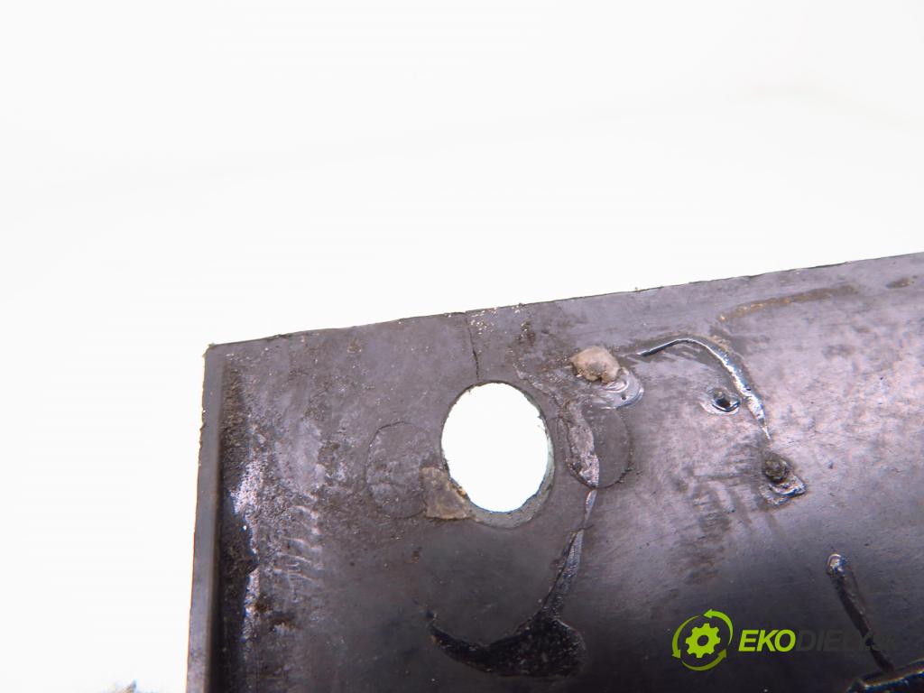 AUDI A8 D3 (4E2, 4E8) SEDAN 2003 202,00 4.0 TDI quattro - ASE 3936,00 topné těleso radiátor topení elektrická 4E0819013 ; 4E0910013 (Radiátory topení)