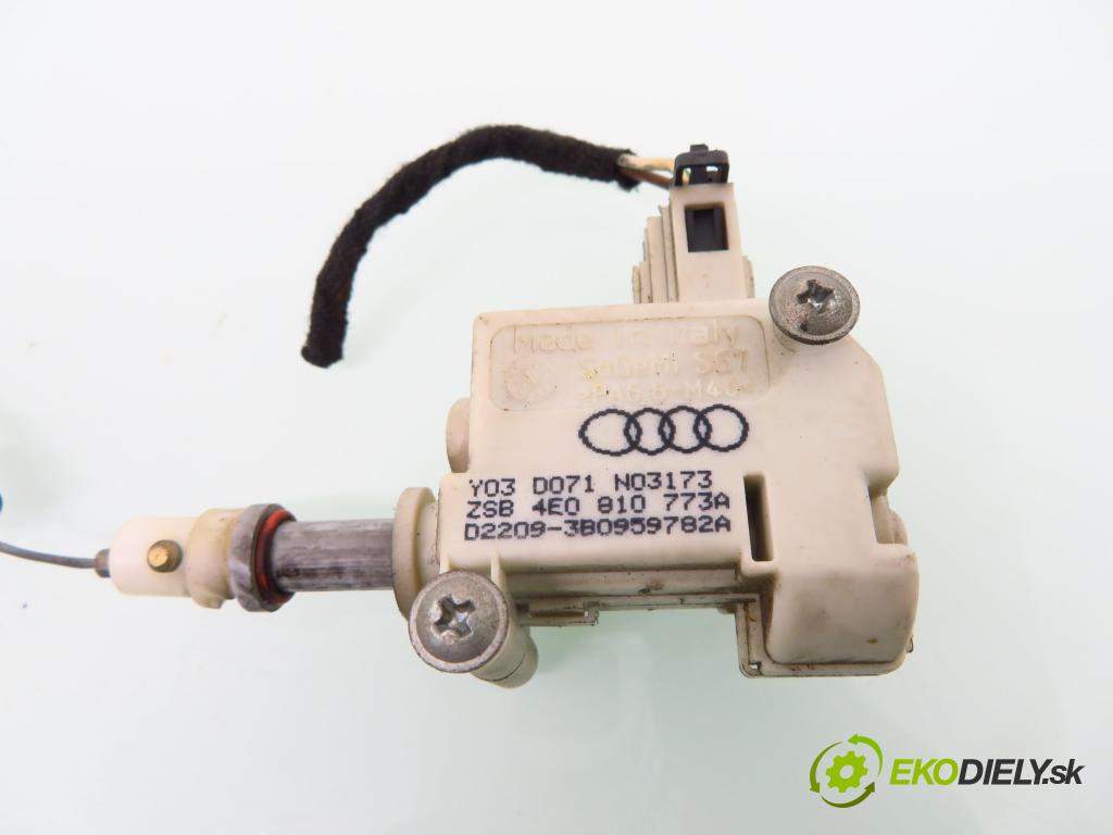 AUDI A8 D3 (4E2, 4E8) SEDAN 2003 202,00 4.0 TDI quattro - ASE 3936,00 motorek dvířek nádrže paliva 4E0810773A