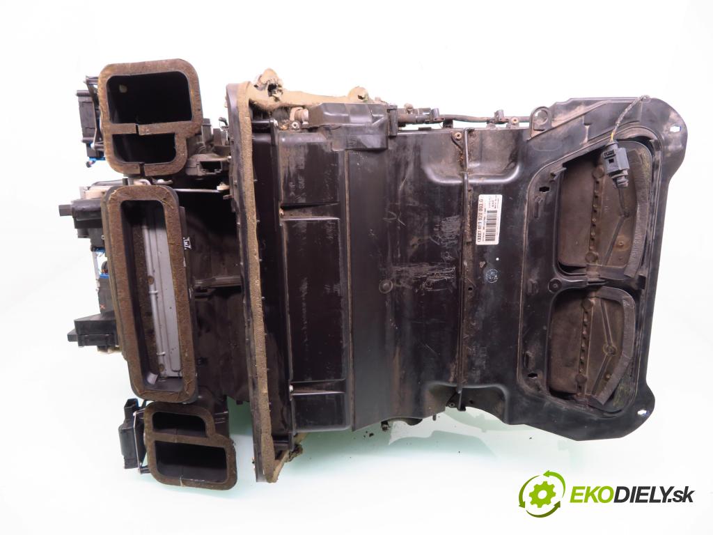 AUDI A8 D3 (4E2, 4E8) SEDAN 2003 202,00 4.0 TDI quattro - ASE 3936,00 Výhrevné teleso, radiátor kúrenia vody 4E0820003G ; 0132801323
