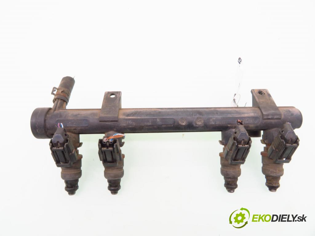 SKODA FABIA I (6Y2) HB 2001 50,00 1.4 - AME 1397,00 Lišta vstrekovacia 047906031C ; 5WS02620 (Vstrekovacie lišty)