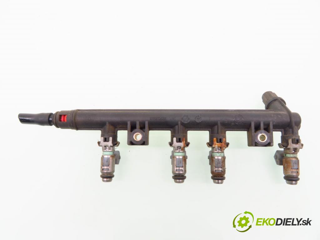 FIAT PUNTO (188_) HB 1999 44,00 1.2 60 - 188 A4.000 1242,00 Lišta vstrekovacia 032031A ; 3219018301 (Vstrekovacie lišty)