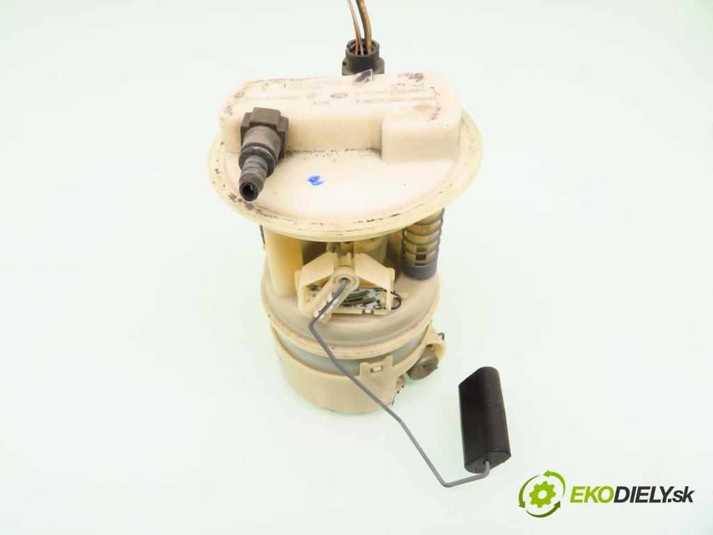 RENAULT CLIO II (BB_, CB_) HB 2001 43,00 1.2 8V 58 - D7F 726 1149,00 pumpa paliva 8200112805 ; 09746659901