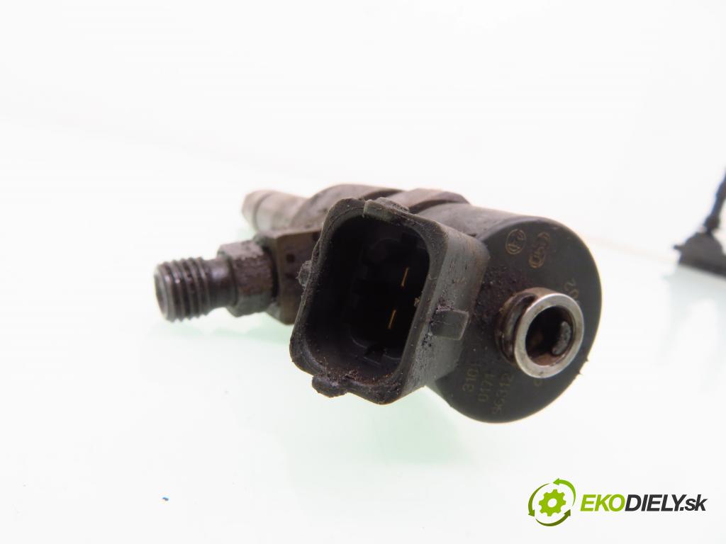 ALFA ROMEO 156 (932_) KOMBI 2000 77,00 1.9 JTD 8V 105 - AR 32302 1910,00 vstrekovač 0445110002 (Vstrekovače)