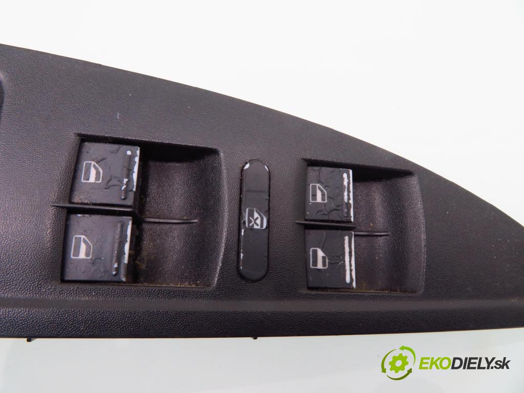 SEAT ALTEA (5P1) MINIVAN 2004 75,00 1.6 102 1595,00 Panel ovládania okien 5P1867171A ; 1K4959857