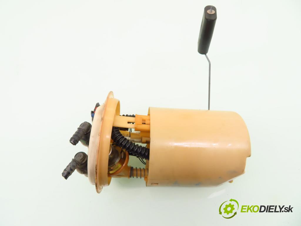 RENAULT CLIO II (BB_, CB_) HB 2000 72,00 1.4 16V (B/CB0P) - K4J 710 1390,00 pumpa paliva 8200027963 ; 09745659903