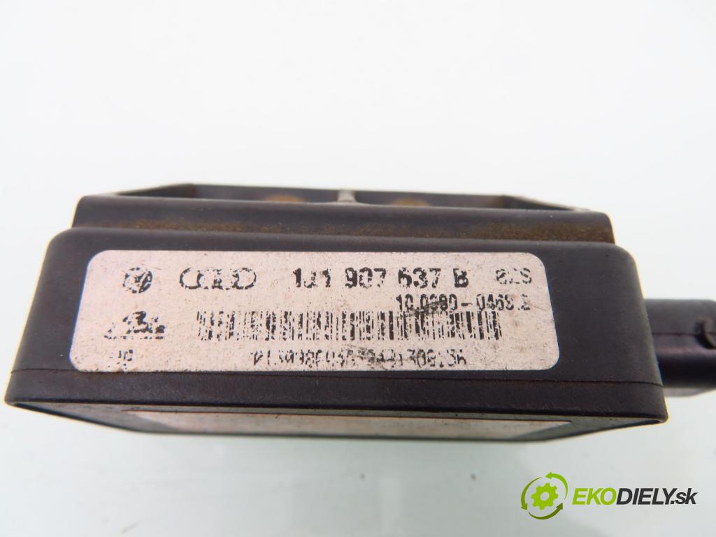 VW GOLF IV Variant (1J5) KOMBI 2001 74,00 1.9 TDI - ATD 1896,00 snímač ESP 1J0907657B ; 1J1907637B