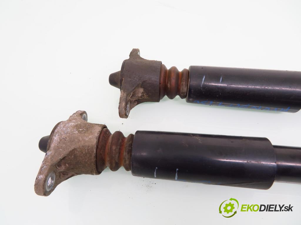 HYUNDAI i30 (GD) KOMBI 2017 94,00 1.6 CRDi - D4FB 1582,00 Tlmič LT 55300A6040