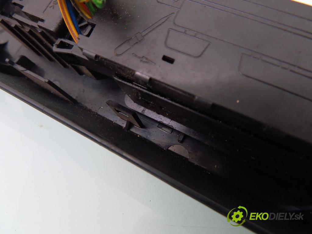 BMW 7 (E38) SEDAN 2000 142,00 730 d - M57 D30 (306D1) 2926,00 prepínač ovládania SEDADLO: 8287281 ; 8207246 ; 1382529
