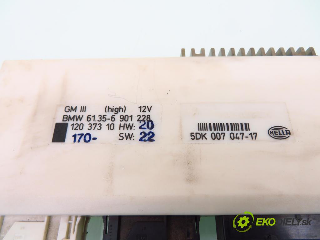 BMW 7 (E38) SEDAN 2000 142,00 730 d - M57 D30 (306D1) 2926,00 MODUL komfortu 6901228 ; 5DK00704717