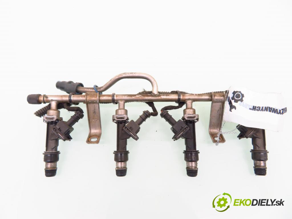 OPEL ASTRA H (A04) HB 2005 77,00 1.6 - Z 16 XEP 1598,00 Lišta vstrekovacia 25343299 (Vstrekovacie lišty)