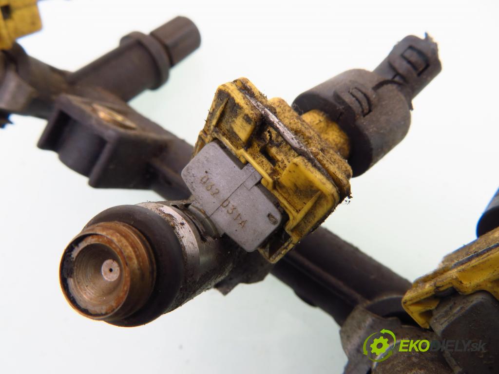 FIAT PUNTO (188_) HB 2003 59,00 1.2 16V 80 - 188 A5.000 1242,00 Lišta vstrekovacia 032031A ; 3219018301 (Vstrekovacie lišty)