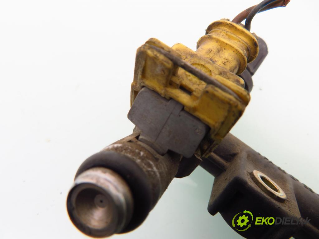 FIAT PUNTO (188_) HB 1999 44,00 1.2 Bifuel - 188 A4.000 1242,00 Lišta vstrekovacia 032031A ; 3219018301 (Vstrekovacie lišty)